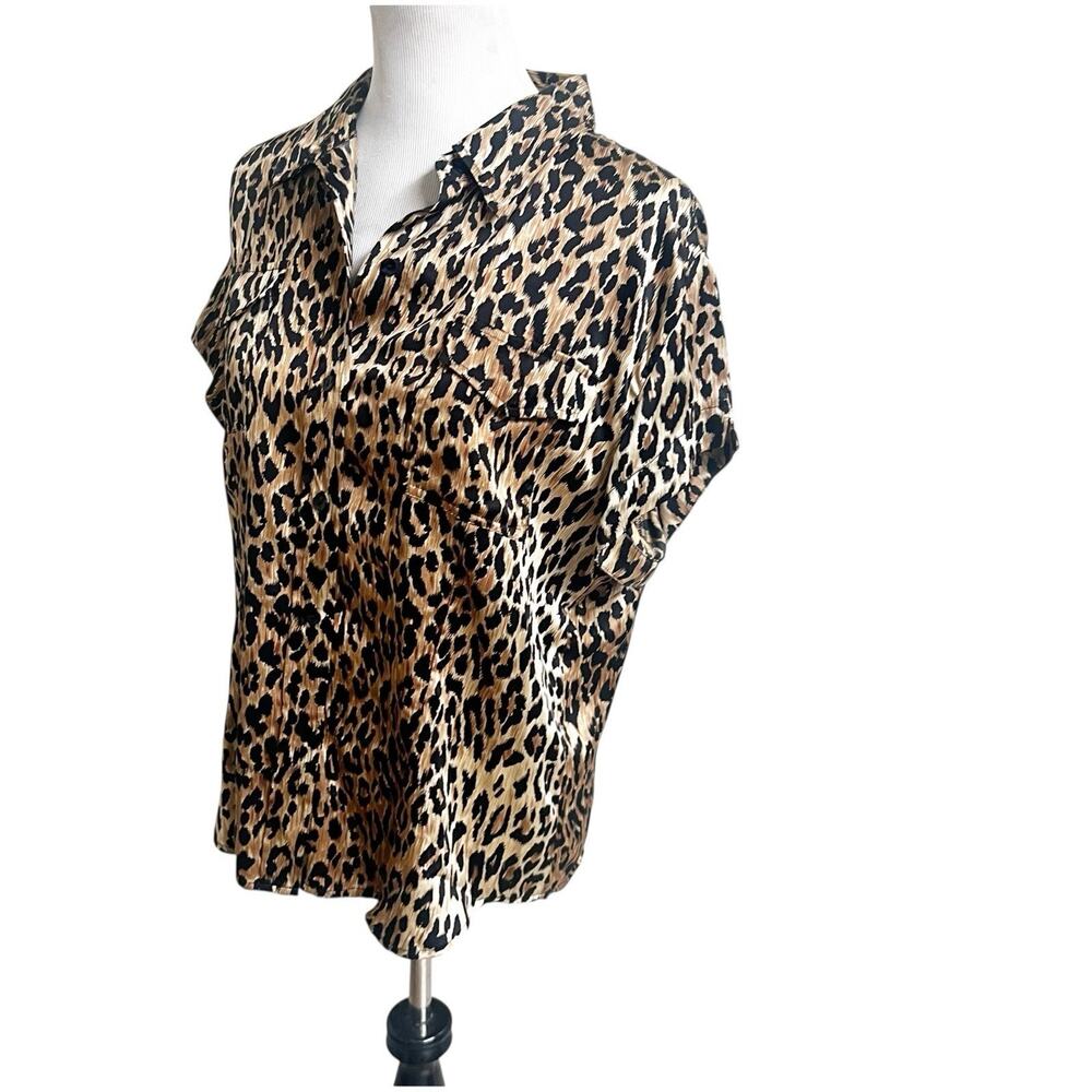 Chico’s Vintage Animal Print Short Sleeve Button Down Blouse Collared Size Med - Picture 3 of 7